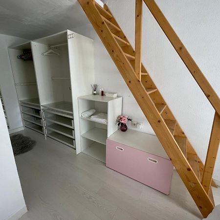 Mediterranean House - Habitaciones Privadas En Casa Compartida 梅里那德奥拉菲 外观 照片