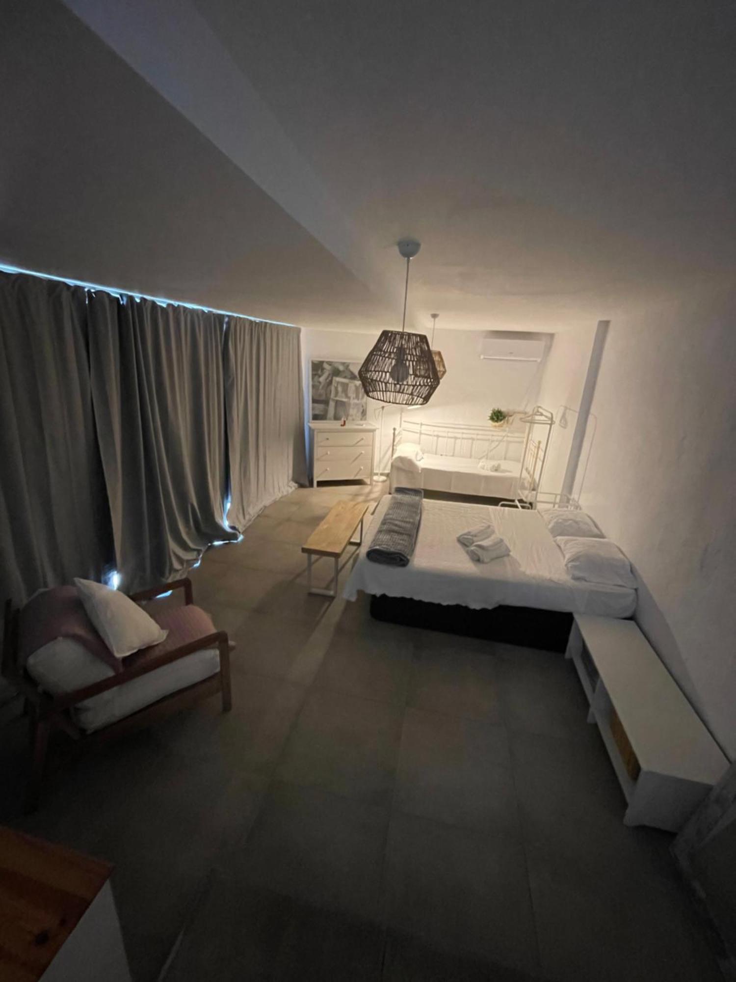 Mediterranean House - Habitaciones Privadas En Casa Compartida 梅里那德奥拉菲 外观 照片