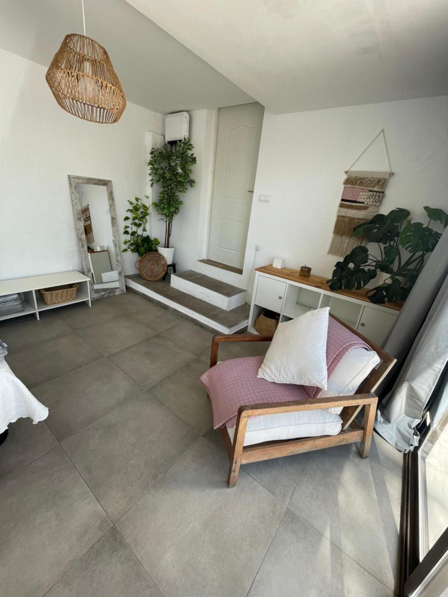 Mediterranean House - Habitaciones Privadas En Casa Compartida 梅里那德奥拉菲 外观 照片