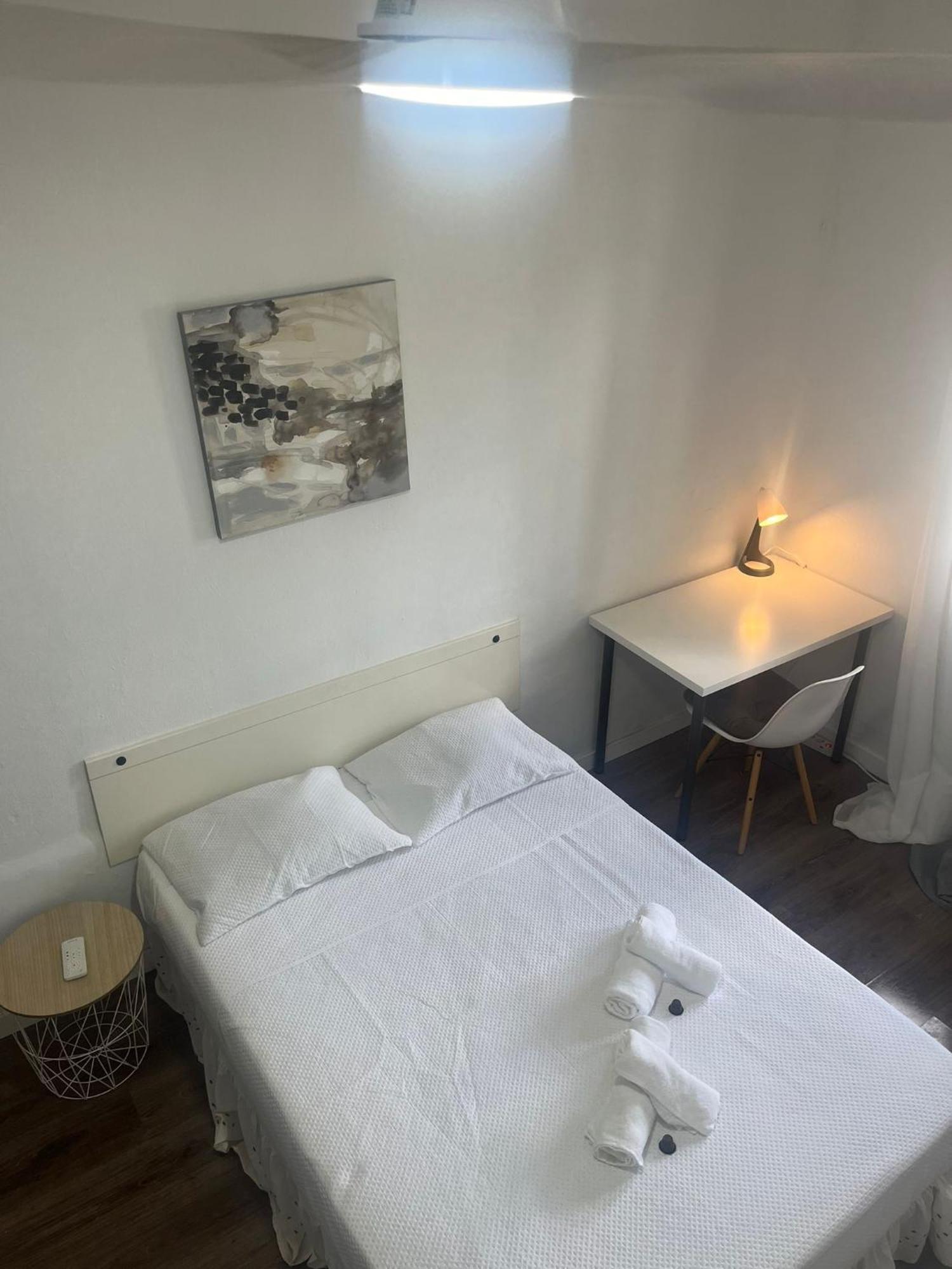 Mediterranean House - Habitaciones Privadas En Casa Compartida 梅里那德奥拉菲 外观 照片